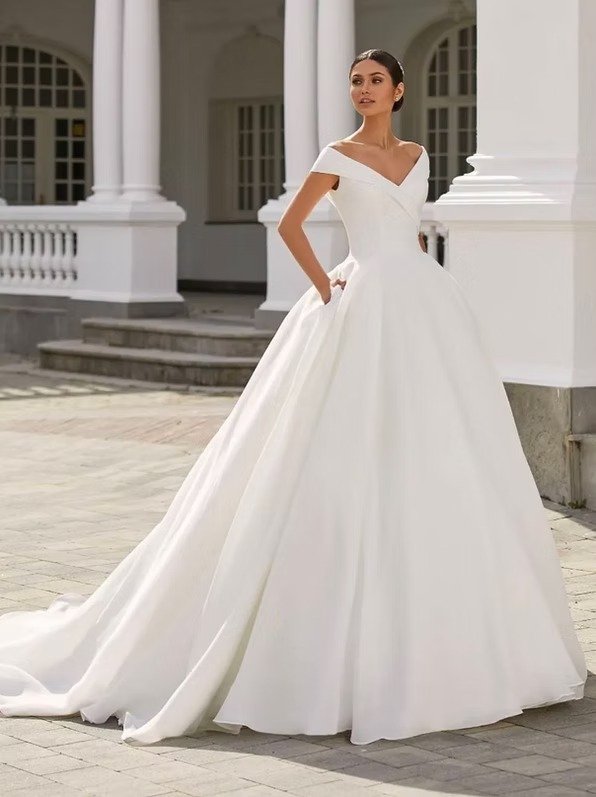 Robe de mariee style princesse, chez Ma Robe d'Amour à Carros